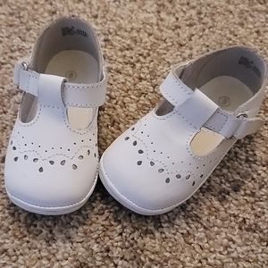 Size 3 Toddler White Angel Dear Shoes